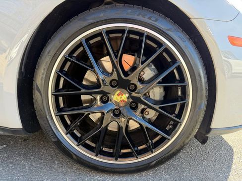 Used 2018 Porsche Panamera 4S image 25