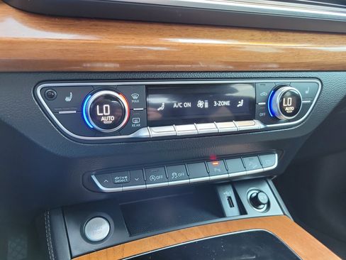 Used 2021 Audi Q5 Premium Plus image 29