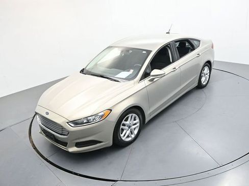 Used 2016 Ford Fusion SE FWD image 33