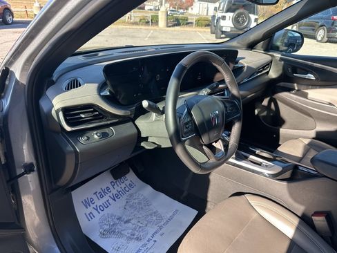 Used 2024 Buick Envista Avenir image 56