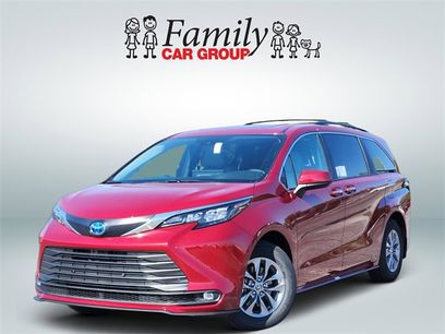 New 2025 Toyota Sienna XLE