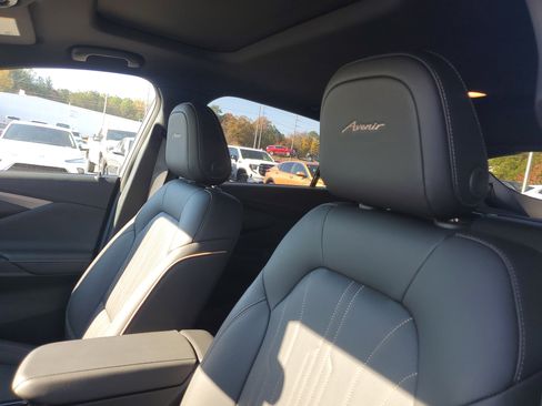 New 2025 Buick Envista Avenir image 17