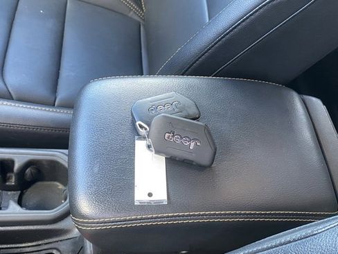 Used 2024 Jeep Wrangler Unlimited Sahara w/ Technology Group image 30