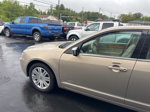 Used 2006 Lincoln Zephyr image 4