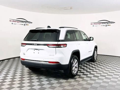 Used 2022 Jeep Grand Cherokee Limited w/ Luxury Tech Group II image 8