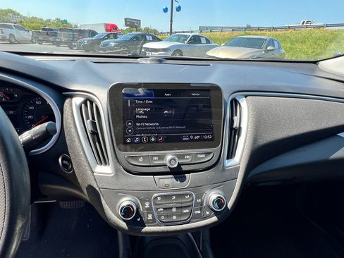 Used 2024 Chevrolet Malibu LT image 23