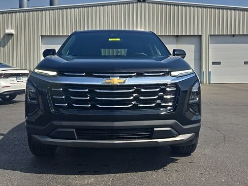 Used 2025 Chevrolet Equinox LT FWD image 2