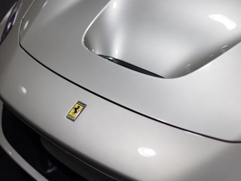 Used 2021 Ferrari F8 Tributo image 25