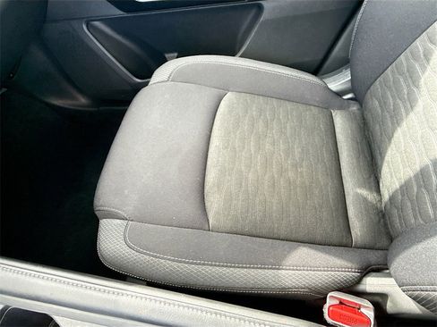 Used 2024 Nissan Pathfinder S image 24