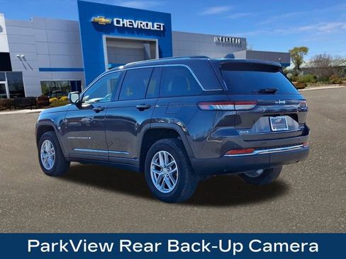 Used 2023 Jeep Grand Cherokee Laredo image 5