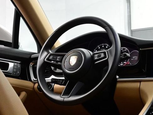 Certified 2023 Porsche Panamera 4S AWD/4WD image 21