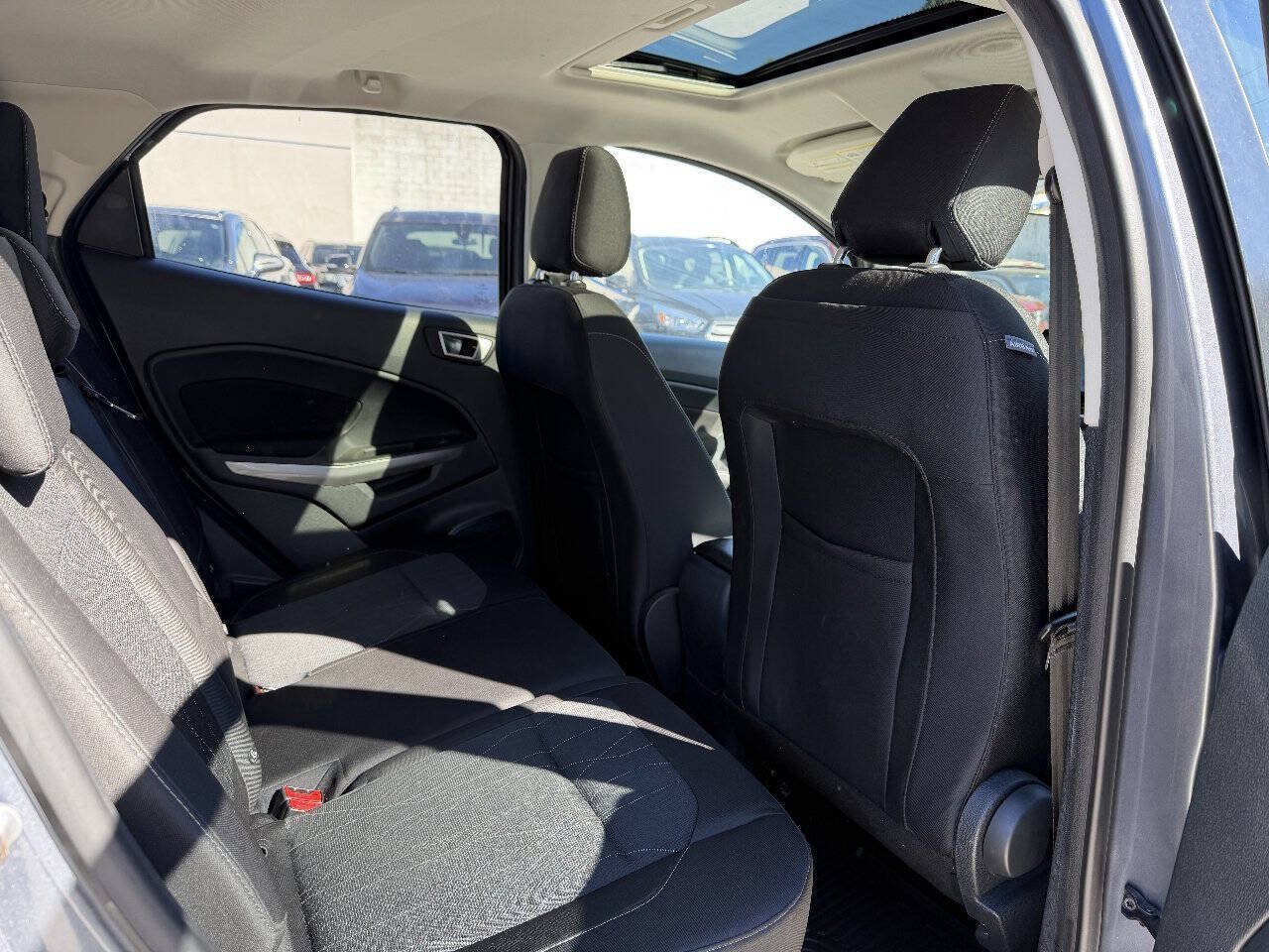Used 2018 Ford EcoSport SE w/ SE Convenience Package FWD image 11