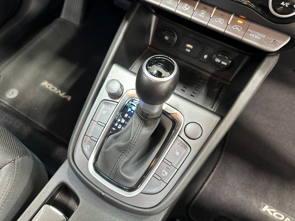 Certified 2022 Hyundai Kona Limited FWD image 22