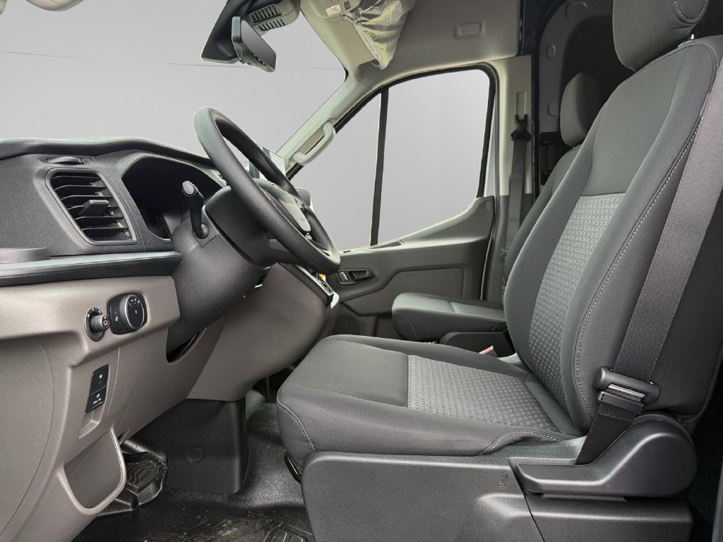 New 2027 Ford Transit 250 148 Medium Roof w/ Load Area Protection Package RWD image 12