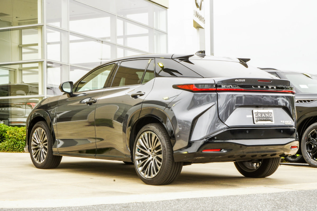 Used 2023 Lexus RZ 450e Premium w/ Cold Area Package AWD/4WD image 11