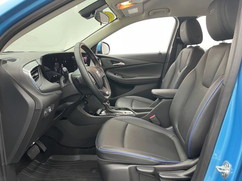 Used 2025 Buick Encore GX Sport Touring w/ Advanced Technology Package FWD image 15