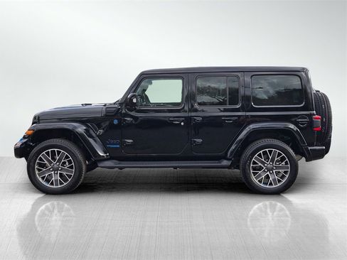 Used 2022 Jeep Wrangler Unlimited Sahara image 7