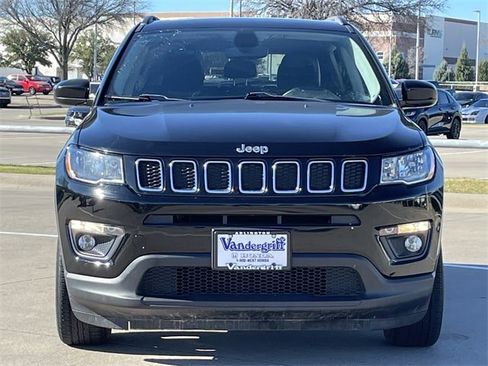 Used 2019 Jeep Compass Latitude image 8