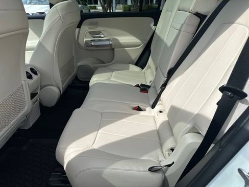 Certified 2021 Mercedes-Benz GLB 250 4MATIC image 23