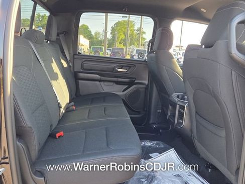 New 2026 RAM 1500 Express AWD/4WD image 15