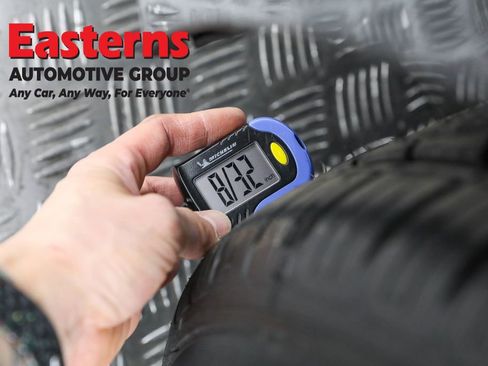 Used 2025 Toyota Camry LE image 28