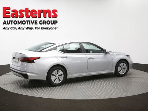 Used 2023 Nissan Altima 2.5 S FWD image 40
