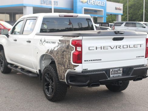 Used 2024 Chevrolet Silverado 1500 Custom Trail Boss w/ Realtree Special Edition AWD/4WD image 5