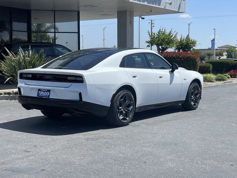 New 2026 Dodge Charger GT w/ Blacktop Package AWD/4WD image 9