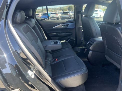 Used 2025 Chevrolet Equinox EV LT w/ Convenience Package image 26