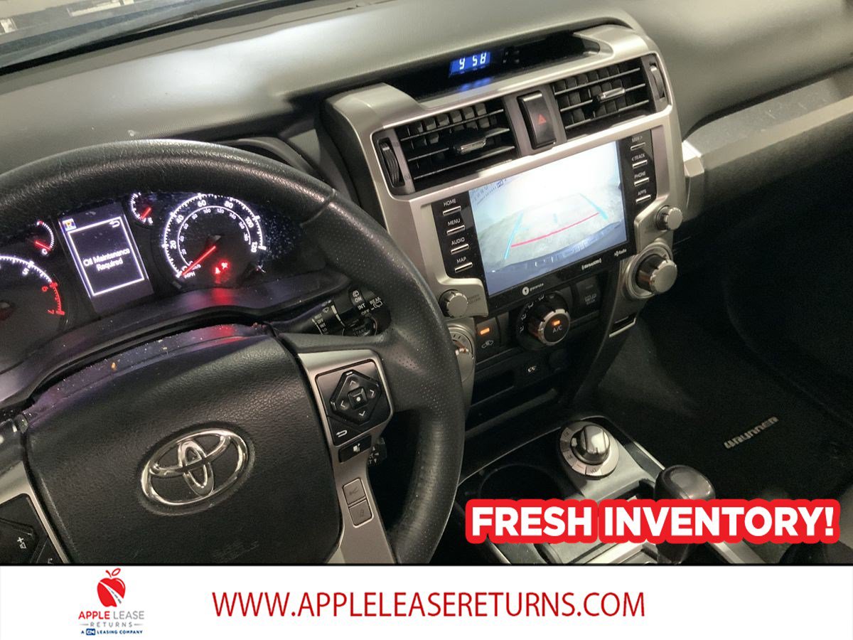 Used 2022 Toyota 4Runner SR5 Premium w/ Moonroof Package AWD/4WD image 8