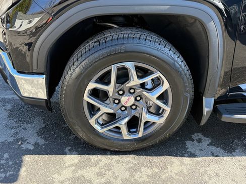 New 2026 GMC Sierra 1500 SLT image 9