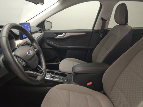 Used 2021 Ford Escape SE w/ Cold Weather Package image 17