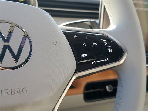 New 2025 Volkswagen ID. Buzz 1st Edition image 30