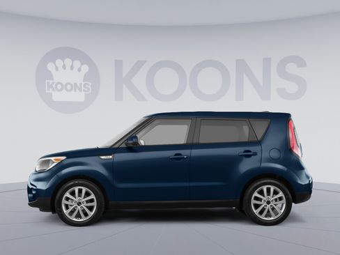 Used 2018 Kia Soul + FWD image 2