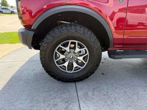 Used 2025 Ford Bronco Badlands AWD/4WD image 4