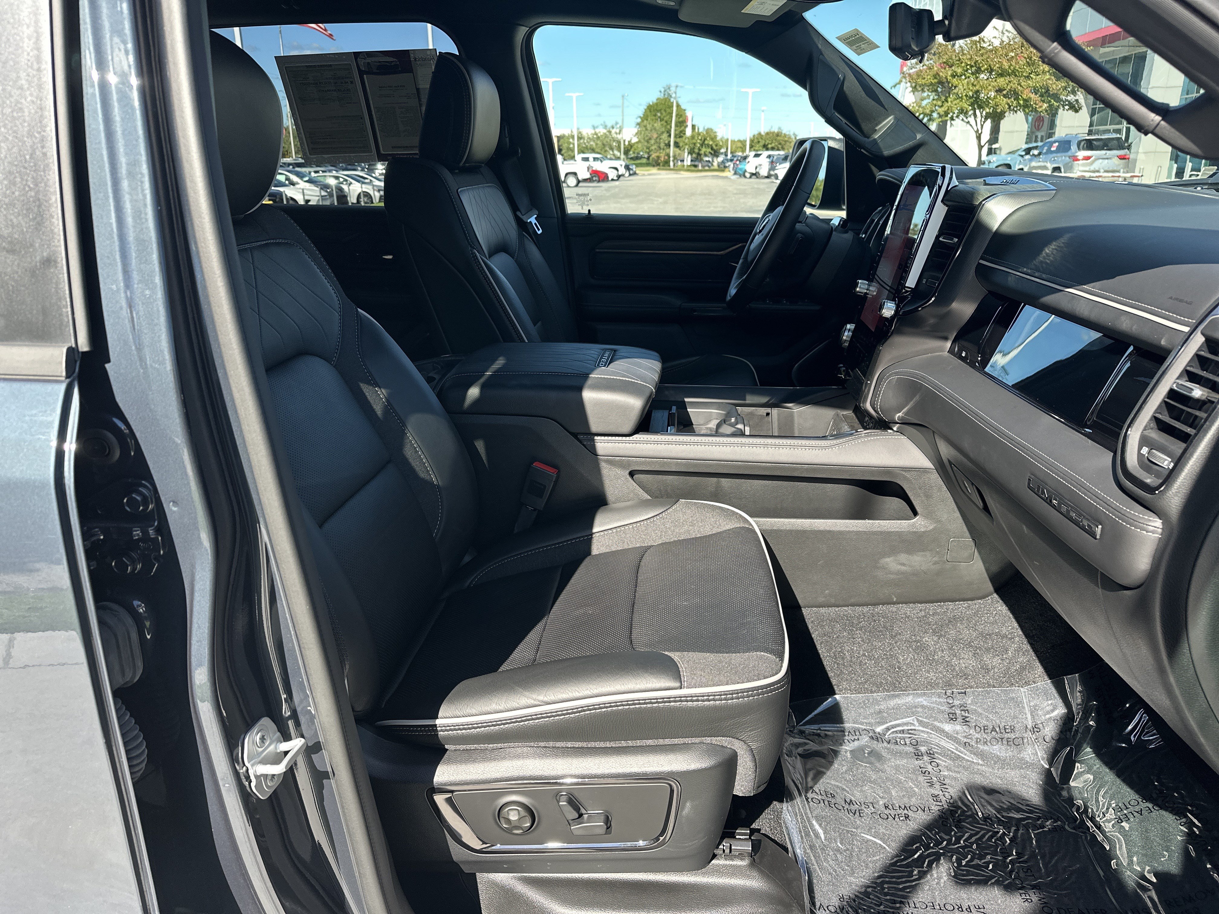 Used 2026 RAM 1500 Limited AWD/4WD image 33