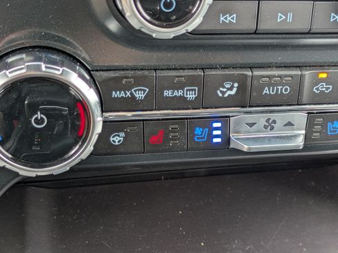 Certified 2025 Ford F150 Platinum AWD/4WD image 29