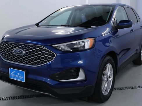 Used 2024 Ford Edge SEL image 3