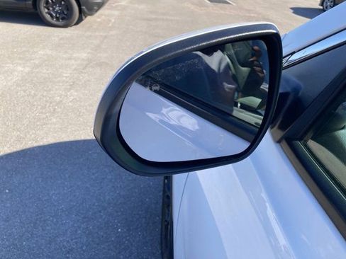 Used 2024 Buick Encore GX Sport Touring image 8