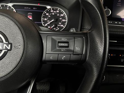 Used 2023 Nissan Rogue S AWD/4WD image 36