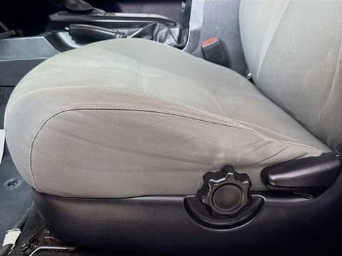 Used 2021 Toyota Tacoma SR image 20