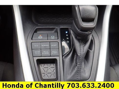 Used 2021 Toyota RAV4 XLE image 17