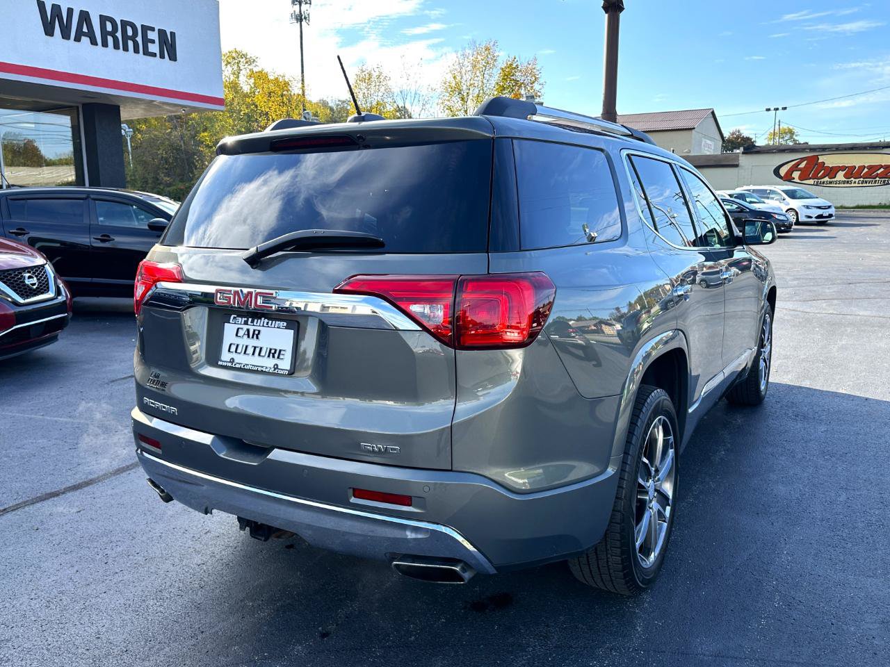Used 2018 GMC Acadia Denali w/ Technology Package AWD/4WD image 15