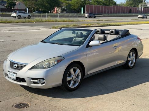 Used 2008 Toyota Solara SLE FWD image 1