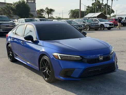 Used 2024 Honda Civic Sport image 2