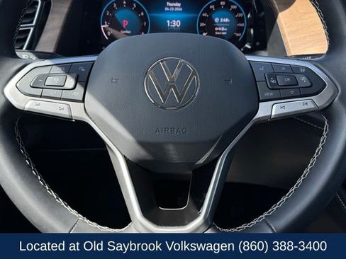 Used 2025 Volkswagen Atlas SE AWD/4WD image 43