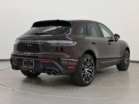 Used 2025 Porsche Macan image 9