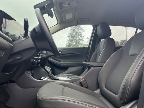 Used 2025 Buick Encore GX Preferred image 27