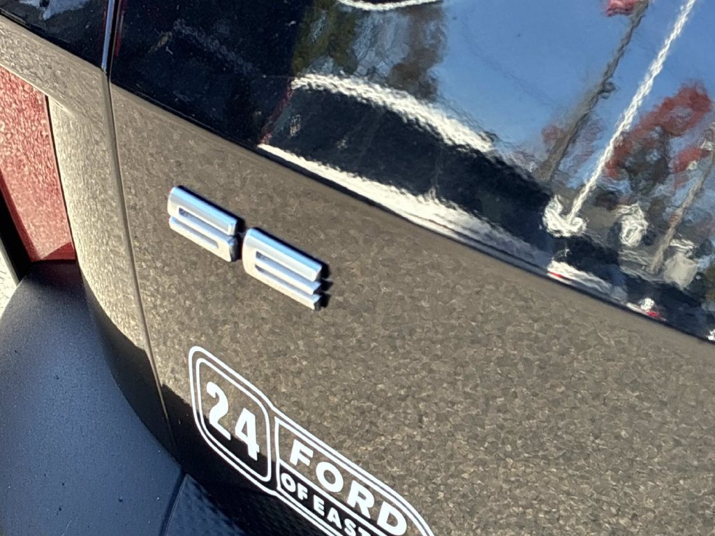 Certified 2021 Ford Escape SE w/ SE Sport Appearance Package AWD/4WD image 12