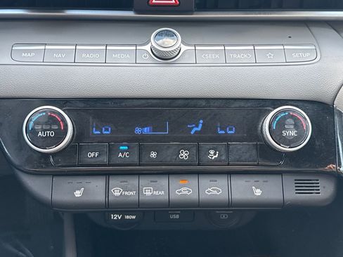 Used 2023 Hyundai Elantra SEL w/ Convenience Package image 22